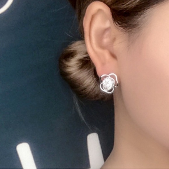 Silver & CZ Rose stud Earrings - Picture 4 of 7